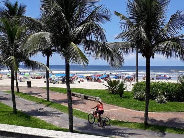 Frente Mar Piscina Churrasqueira Wifi Garagem Portaria 24Hs Apartament Solemar Zewnętrze zdjęcie