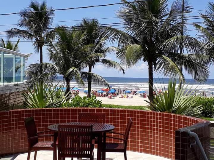 Frente Mar Piscina Churrasqueira Wifi Garagem Portaria 24Hs Apartament Solemar Zewnętrze zdjęcie